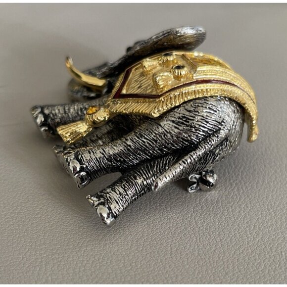 Vintage Silver Gold Tone Elephant Brooch Pin Topaz Sapphire Crystals Rhinestones - Picture 3 of 7